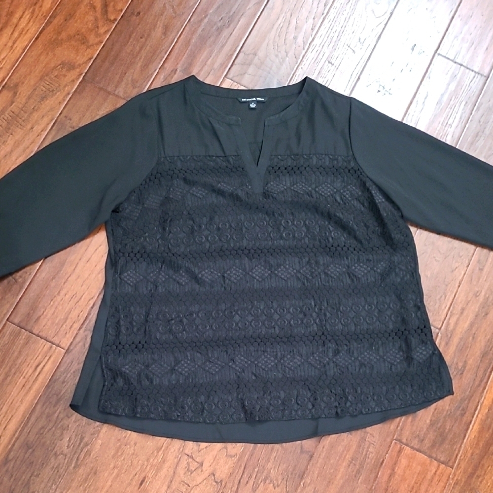 Zac & Rachel Light & Airy Black 3/4 Sleeve Top with front lace overlay size 2X